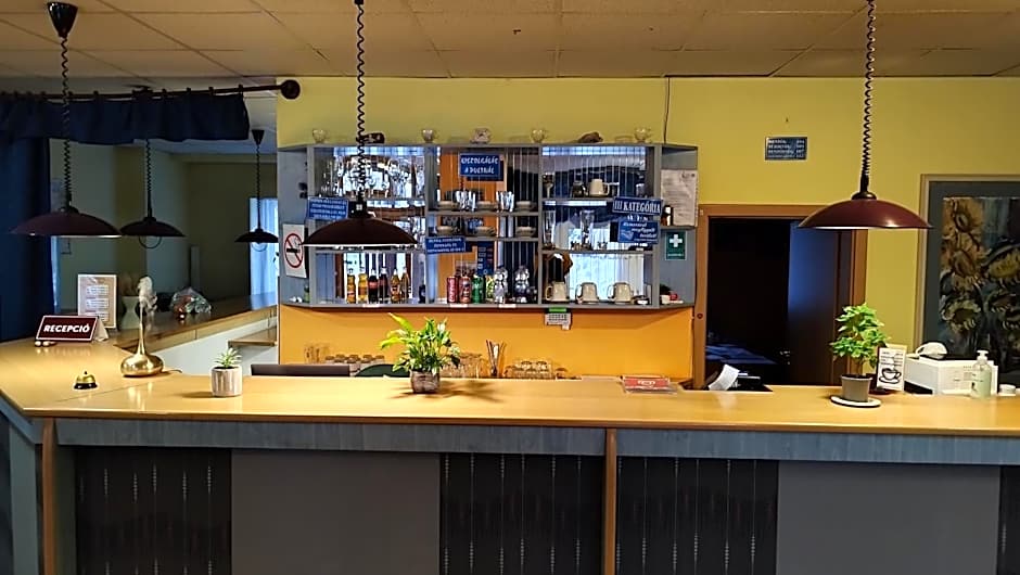 Hotel Béke Sziget Komló