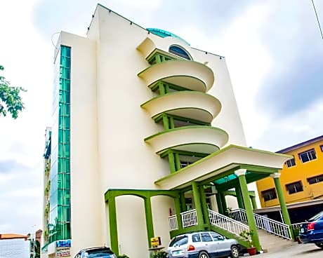 Presken Hotel @ Eden Comfort Place