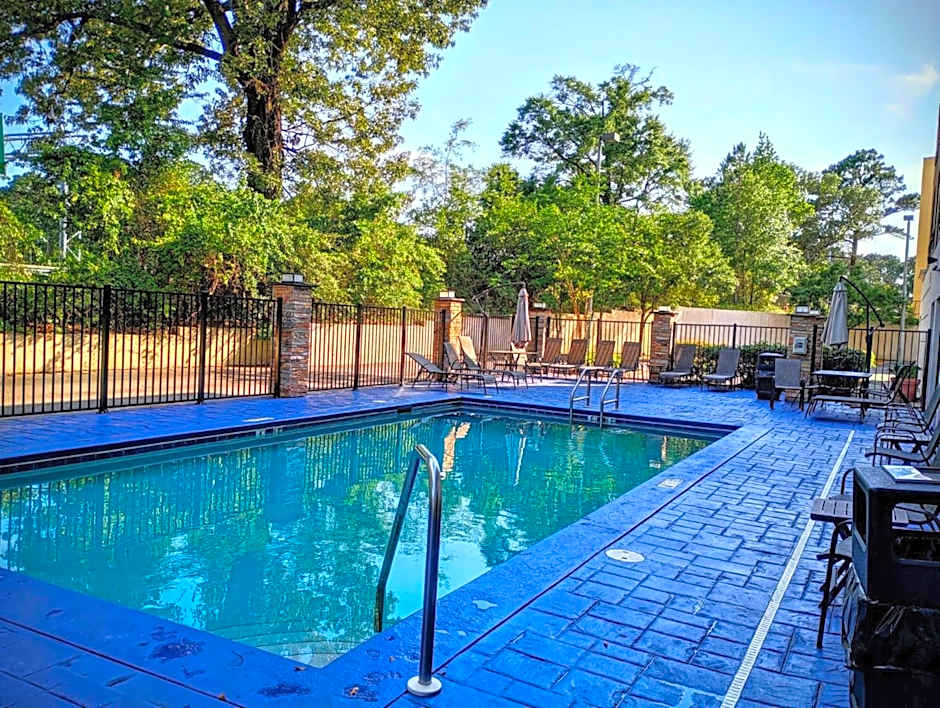 Holiday Inn Express & Suites Mobile West - I-10 By IHG