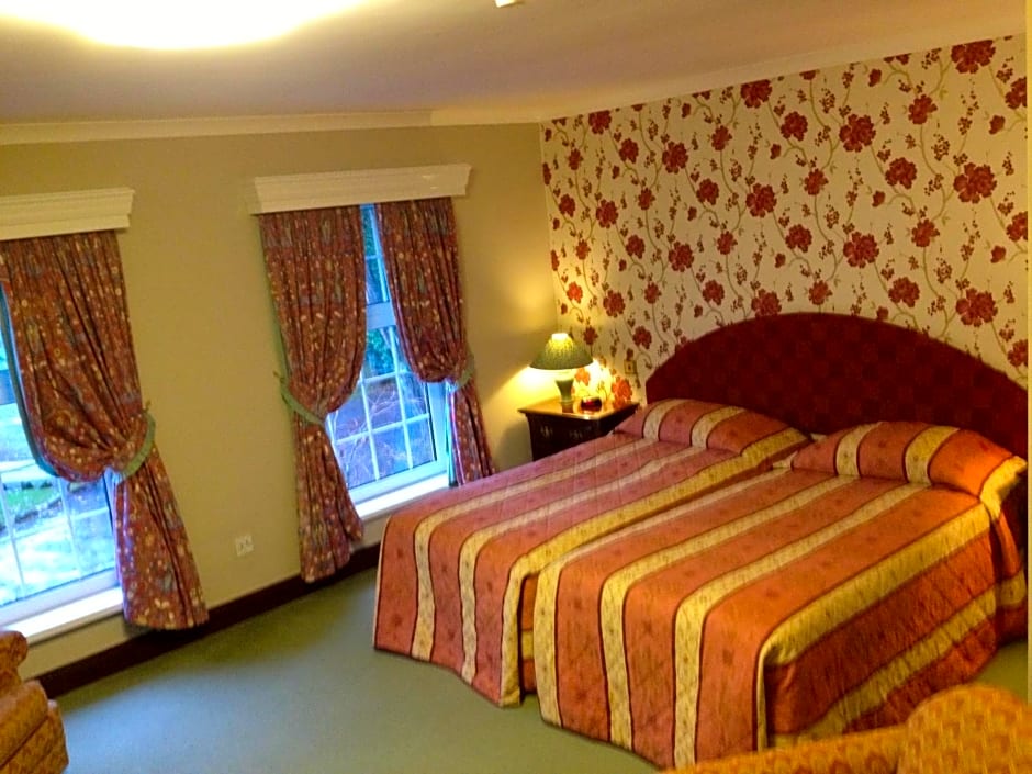 Ty Newydd Country Hotel
