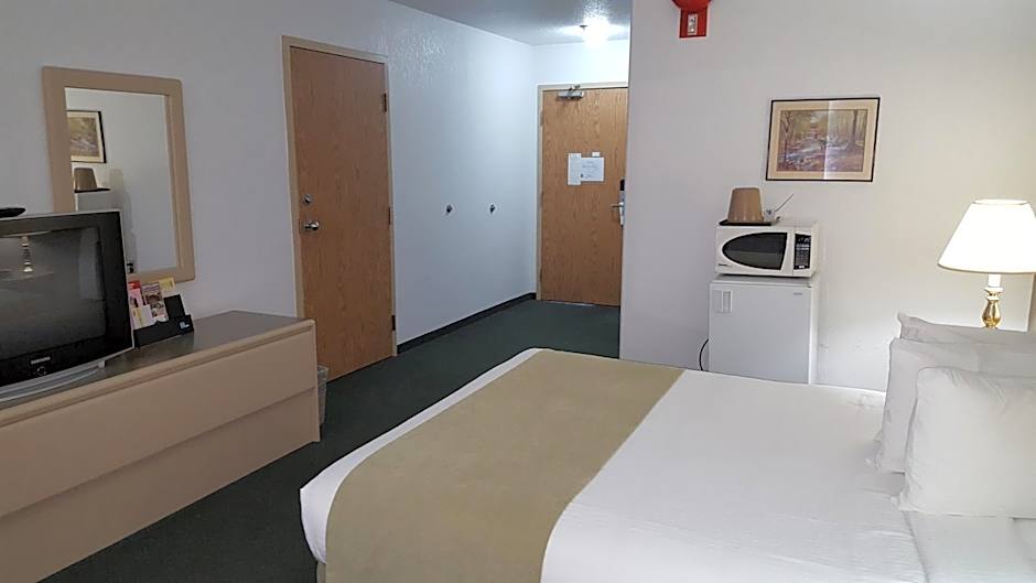 Super 8 by Wyndham Pincher Creek AB