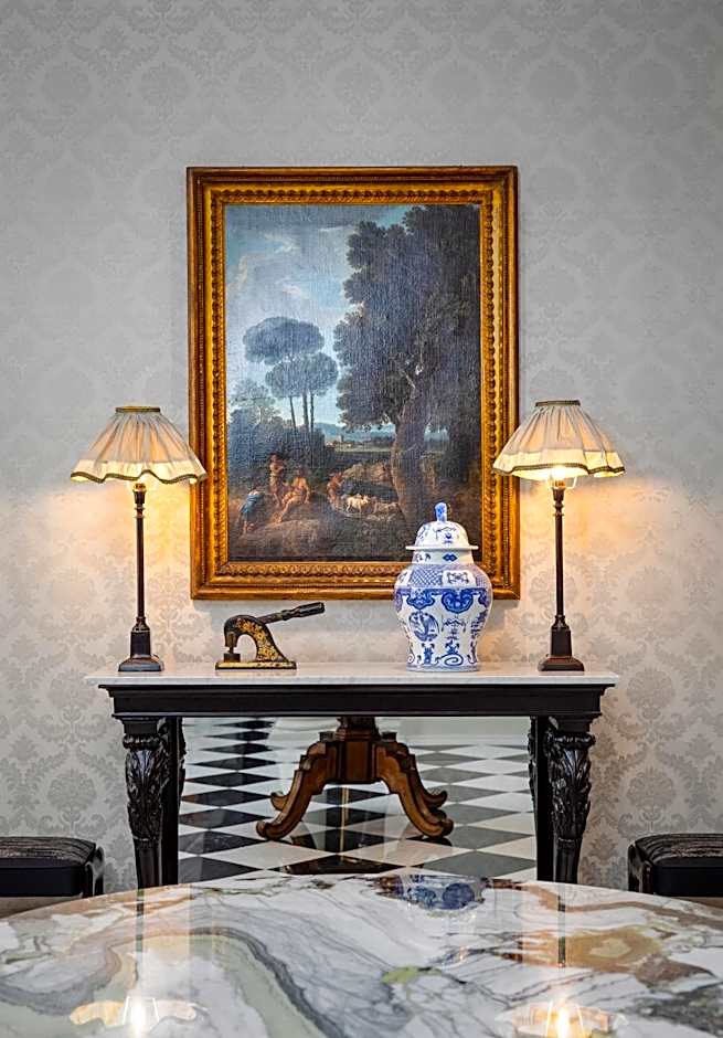 No. 30 Knightsbridge