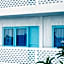 Paras Paros Marina Lodge