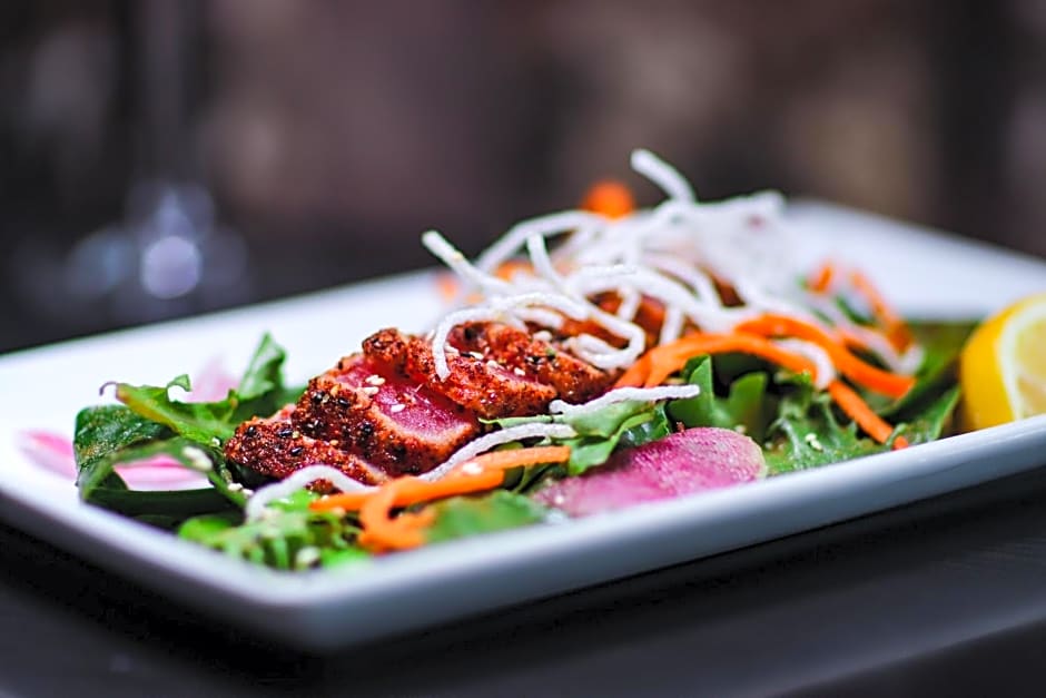 Pinnacle Hotel At The Pier