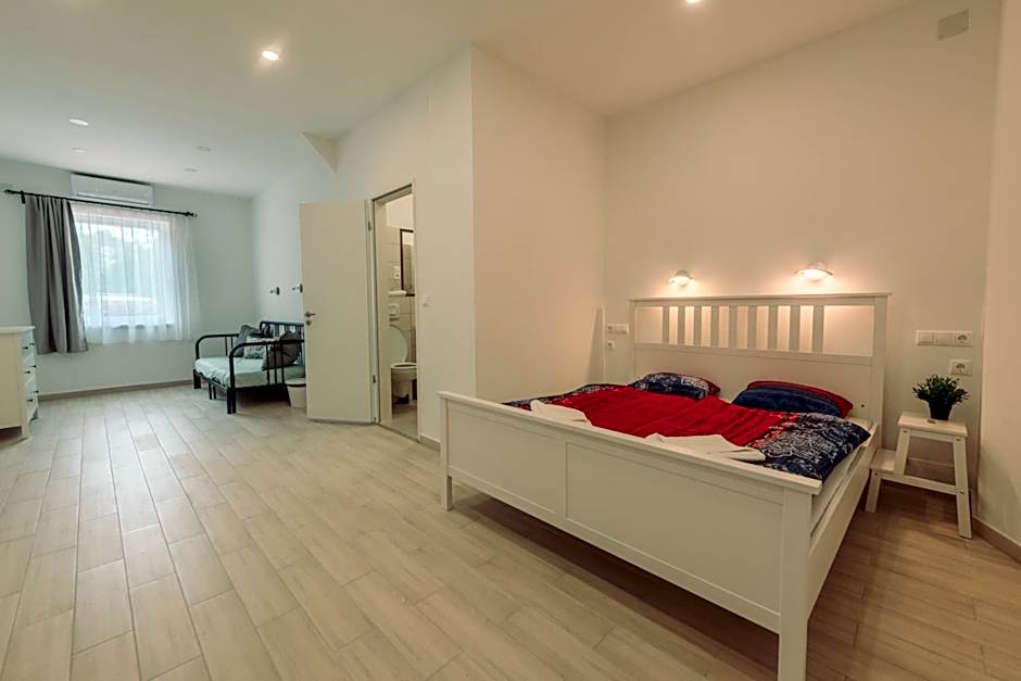 Pater Apartments and Rooms