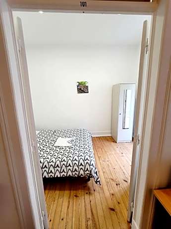 Single Room with Shared Bathroom