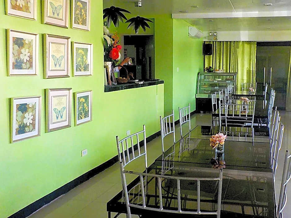 Urban Manor Hotel