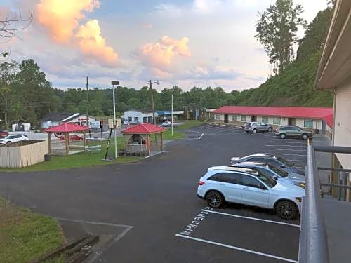 Ellijay Inn - Downtown Ellijay