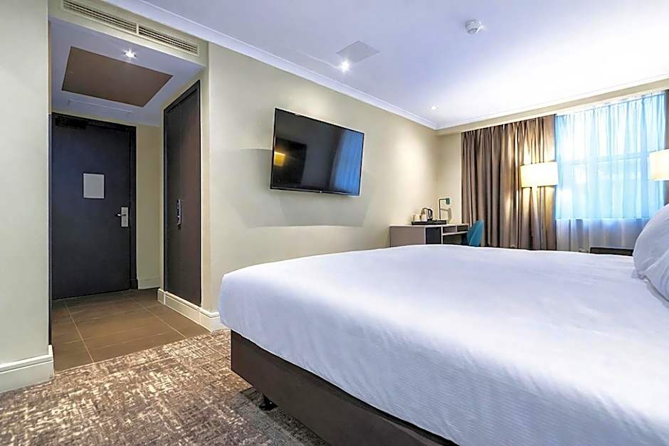DoubleTree by Hilton London Kensington