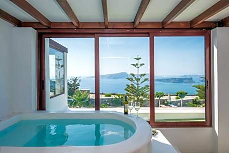 Senior Suite with Hot Tub with Volcano & Sunset View