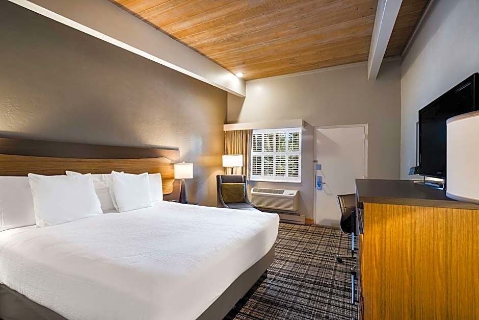 Best Western Antlers