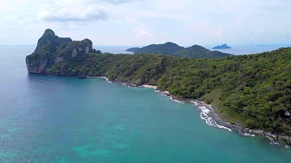 Phi Phi Seaside Bungalow