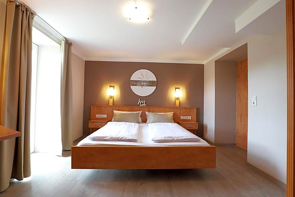 Hofgut Langenborn Wohnen auf Zeit möblierte Apartments Aschaffenburg Alzenau Frankfurt
