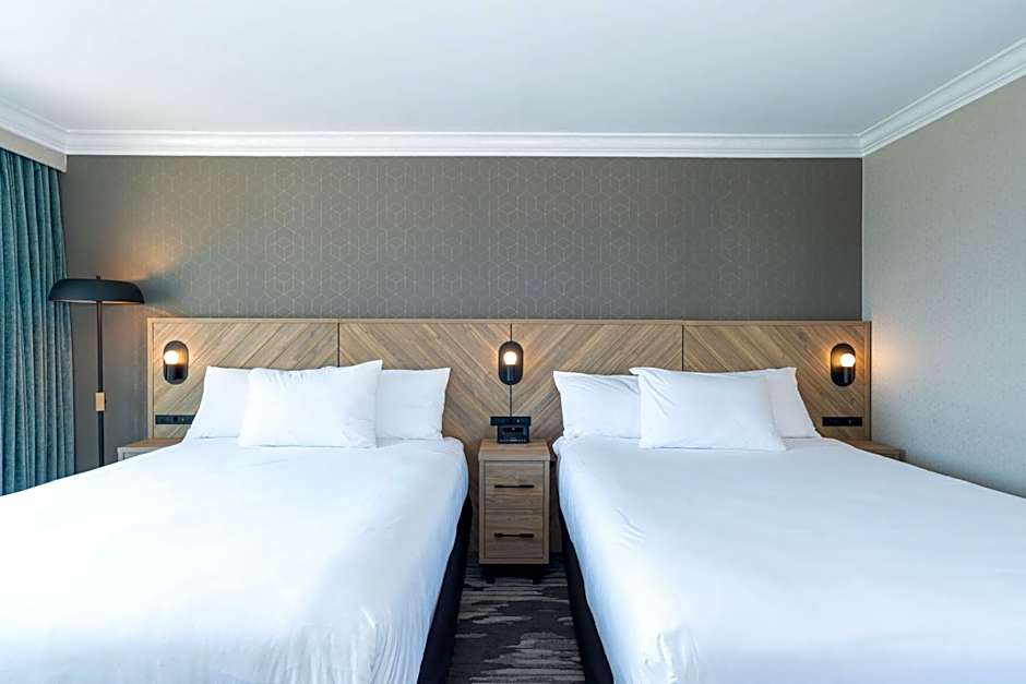 Sandman Signature Vancouver Downtown Hotel