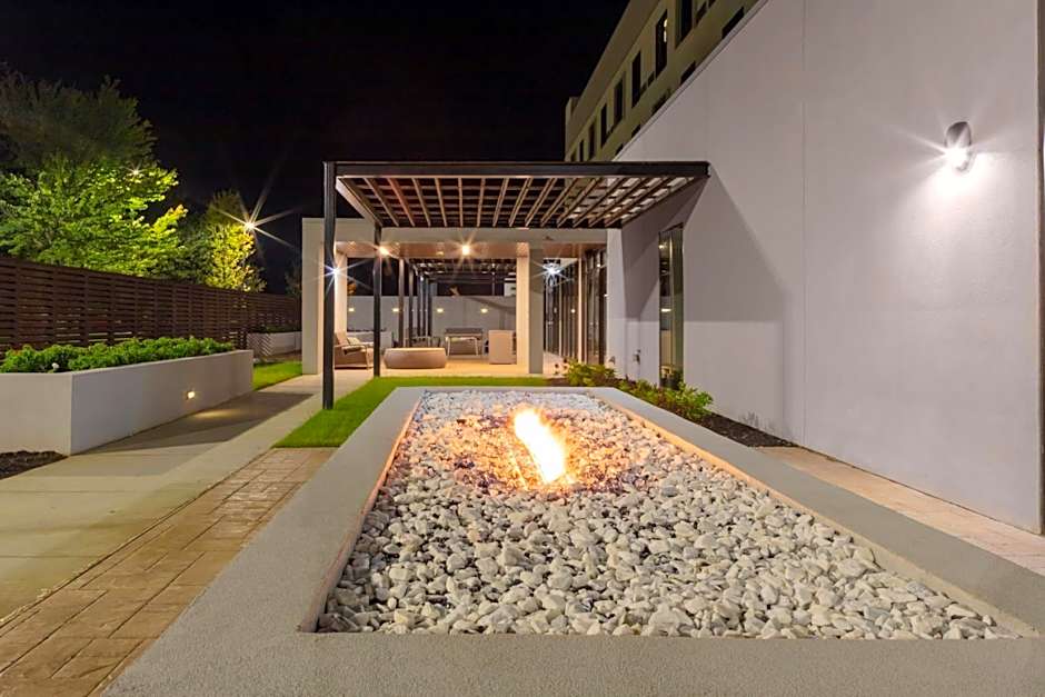 Courtyard by Marriott Memphis East/Galleria