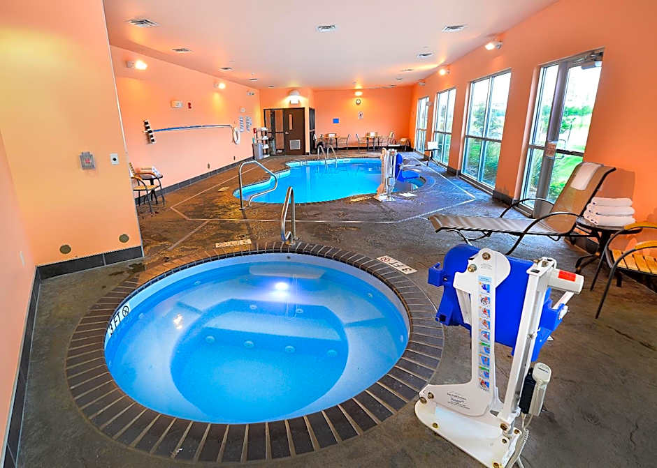 Baymont by Wyndham Grand Forks
