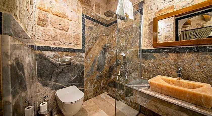 Ares Cave Suites