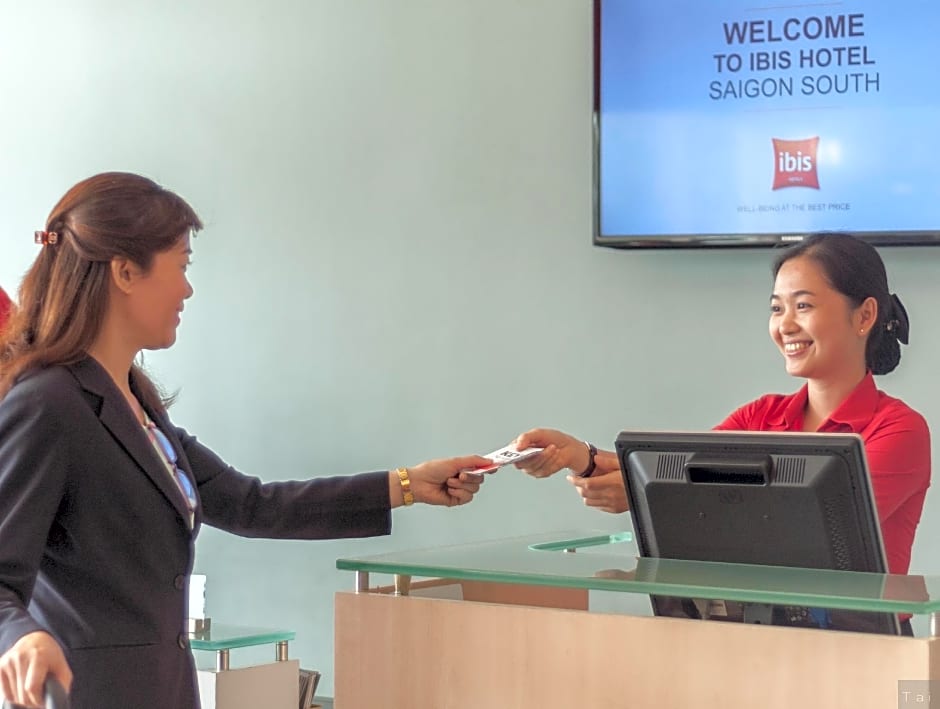 Ibis Saigon South Hotel