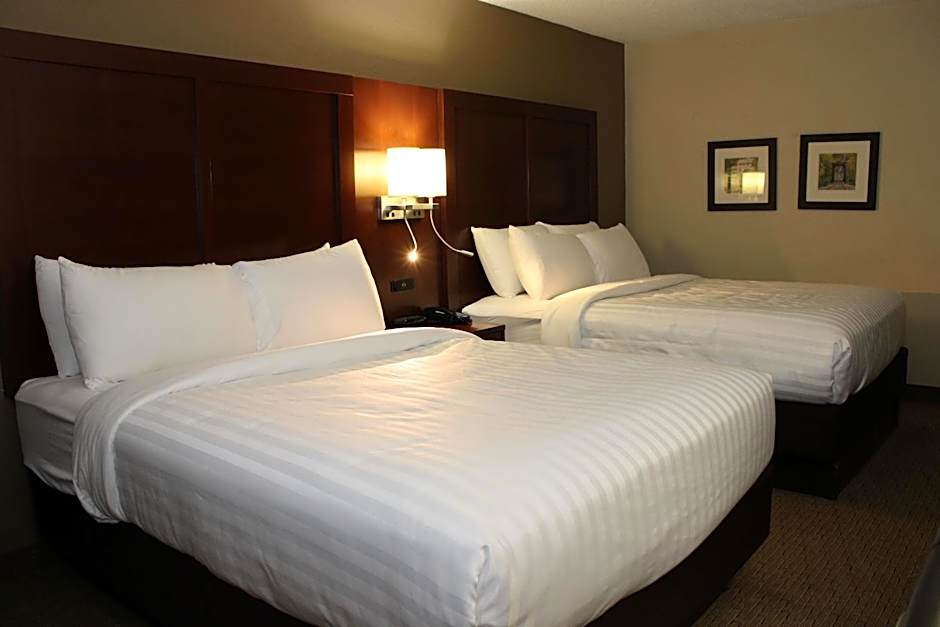 Best Western Rochelle Inn & Suites near DeKalb