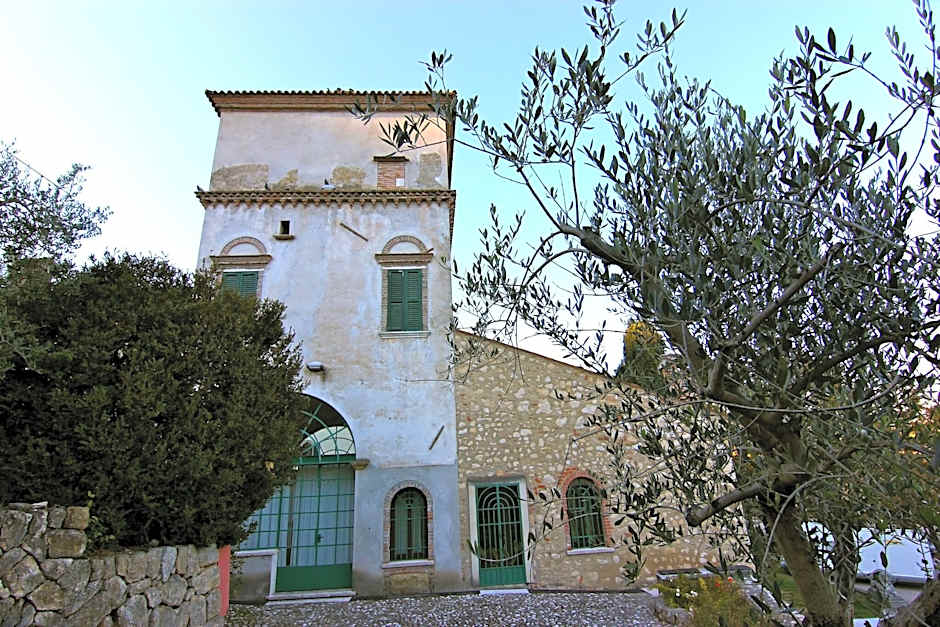 Villa Giona
