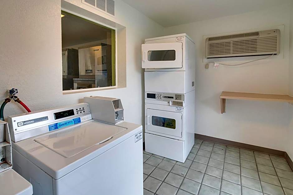 Motel 6-Kissimmee, FL - Orlando