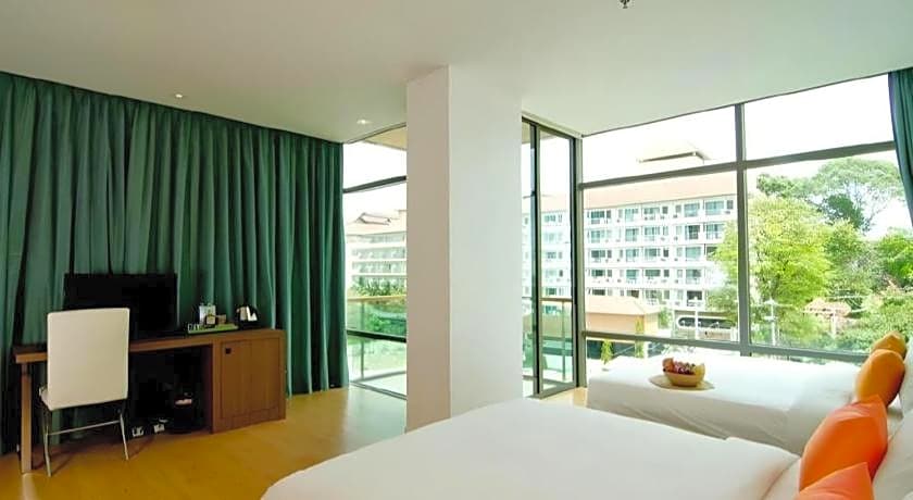 Seven Zea Chic Hotel