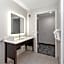 Holiday Inn Express Kansas City North Parkville By IHG