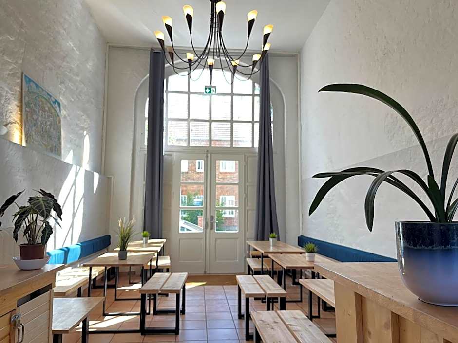 Blue Doors Hostel Altstadt