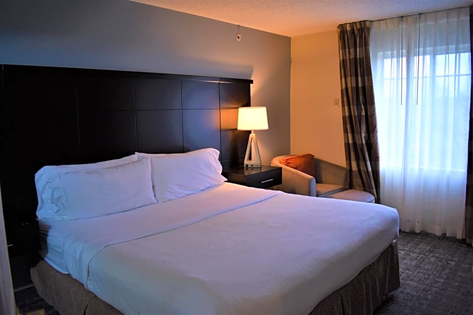 Staybridge Suites Cranbury - South Brunswick By IHG