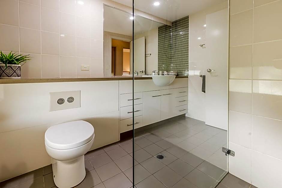 Loka Santi Penthouse 14 - Luxury Beachfront Escape with Sea View, Heated Pool, Steps from Main Beach