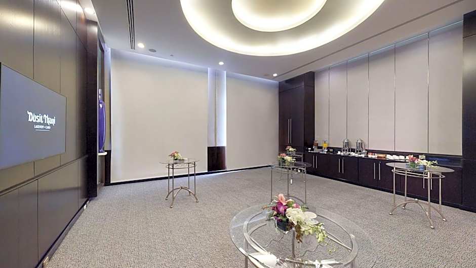 Dusit Thani LakeView Cairo