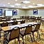 Holiday Inn Express & Suites Washington - Meadow Lands By IHG
