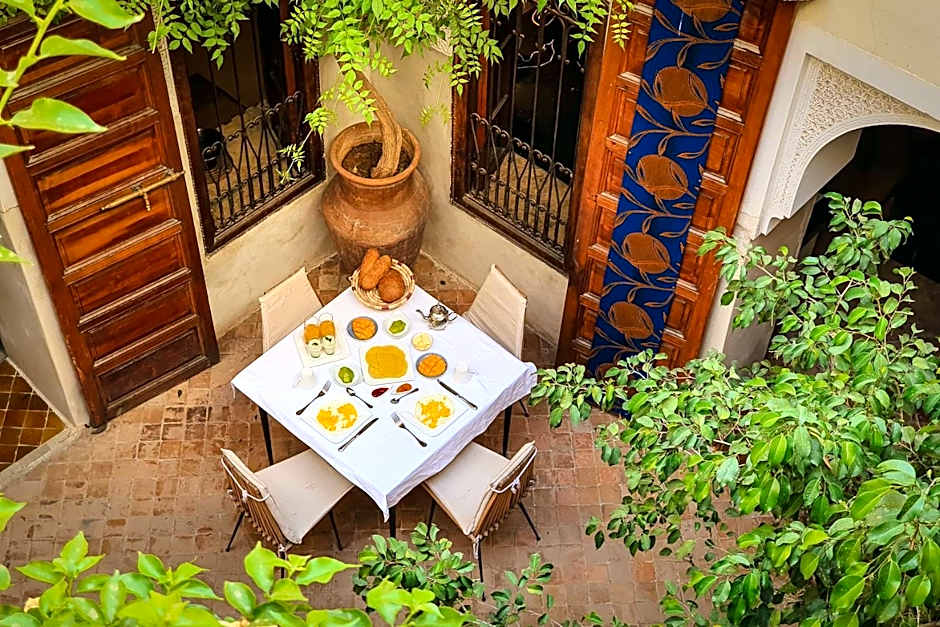 Riad 92 - Architect's Riad in the Exclusive Dar El Bacha