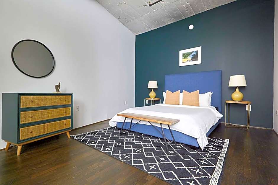 Reside Houston Downtown, a Wyndham Residence