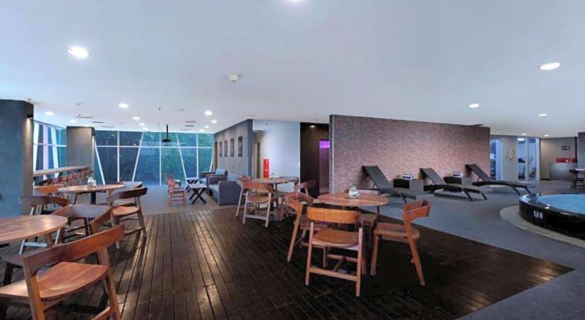 Quest Hotel Darmo - Surabaya by ASTON