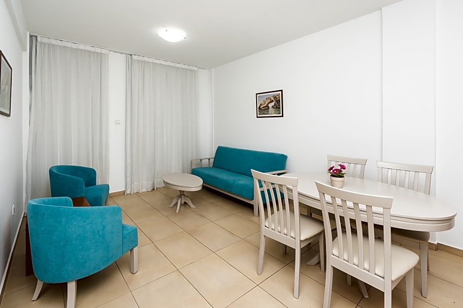 Flora Hotel Apartment