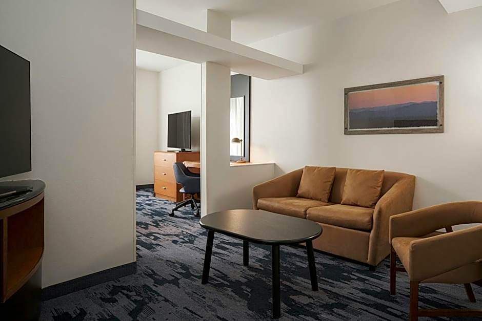 Fairfield Inn & Suites by Marriott Louisville East