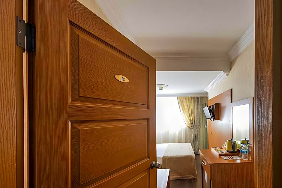 Kozan City Hotel