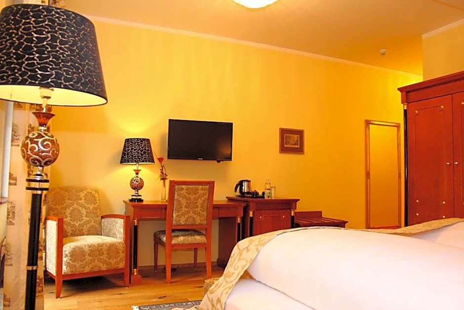 Photo 1 of 4 of Double Room