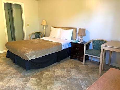 Deluxe Double Room with Shower