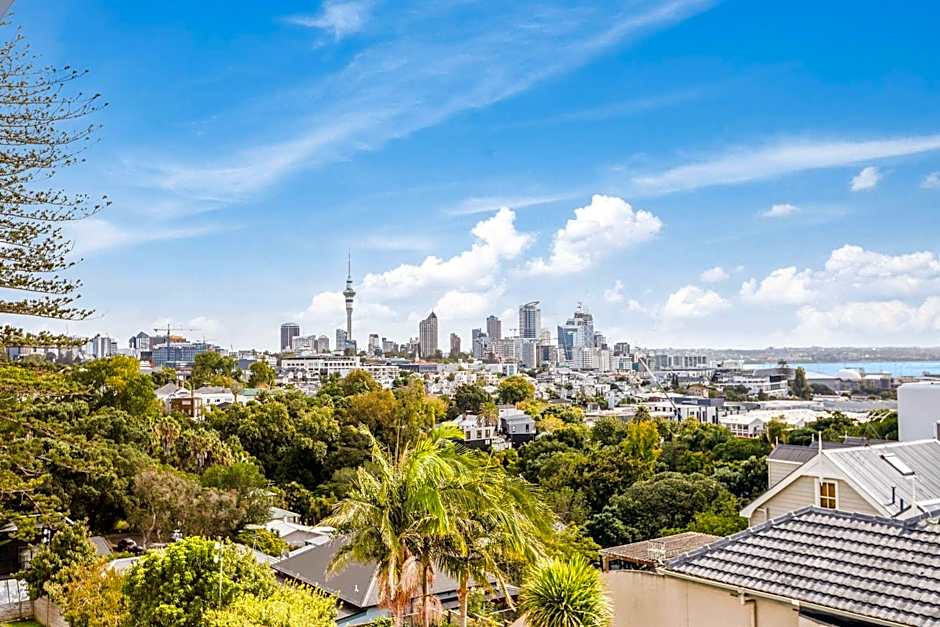 The Parnell Hotel & Conference Centre