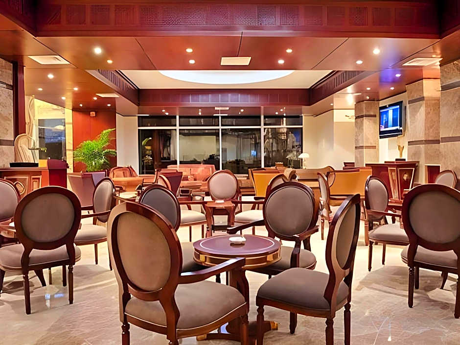 Gloria Hotel & Suites