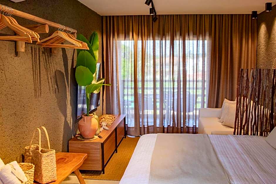 Gamboa Patacho just 190 m from Praia do Patacho, on the Rota dos Milagres.