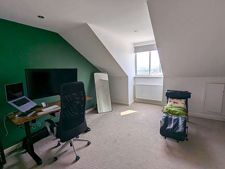 Quaint 3 Bedrooms Ditchling Beacon near beach bus