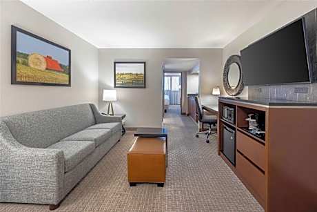 Queen Suite with Two Queen Beds