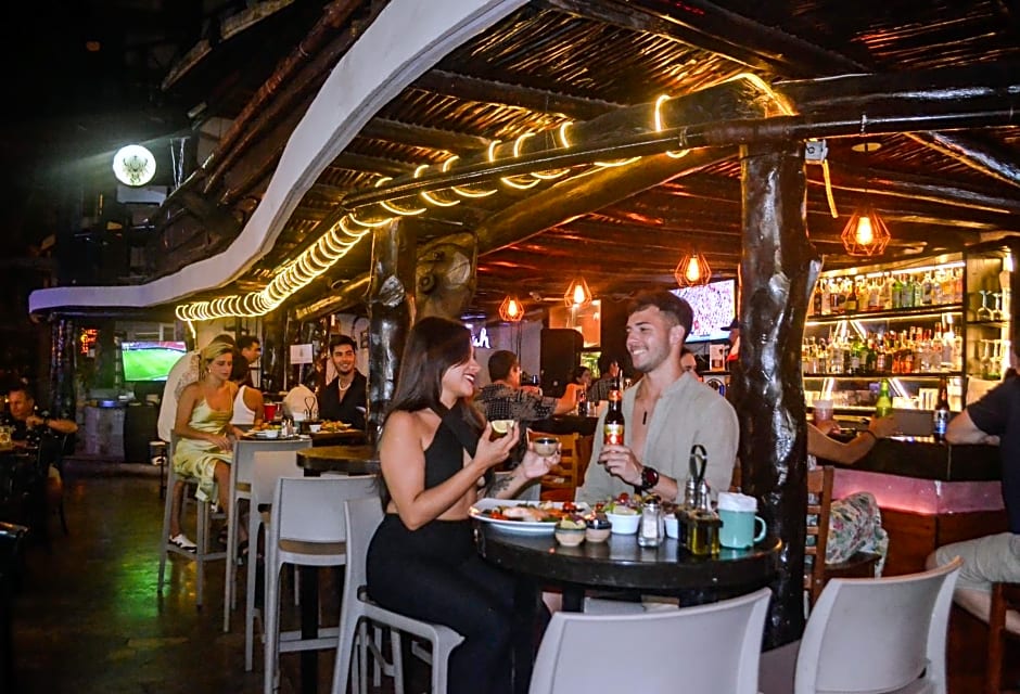 Siesta Fiesta Hotel - 5th Avenue- Adults Only