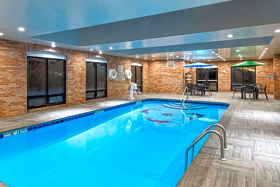 Comfort Inn & Suites Columbus North