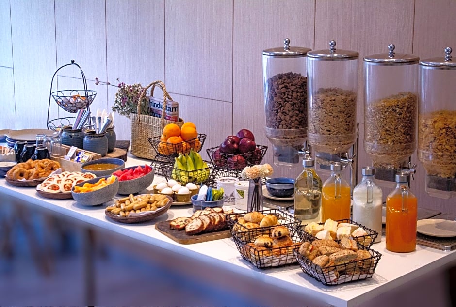 Holiday Inn Express Ahmedabad Prahlad Nagar By IHG