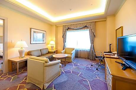 Crown Suite
