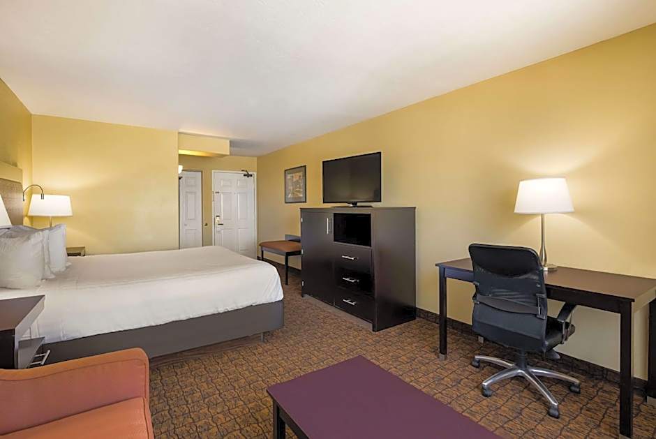 Best Western Escondido Hotel